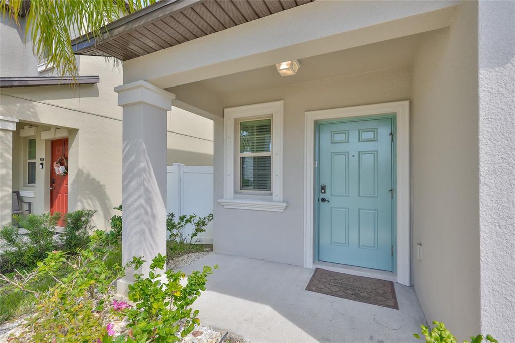 Image 2 of property listing at 797 OLIVE CONCH STREET, Ruskin, FL 33570