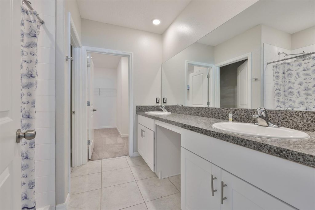 Image 31 of property listing at 797 OLIVE CONCH STREET, Ruskin, FL 33570