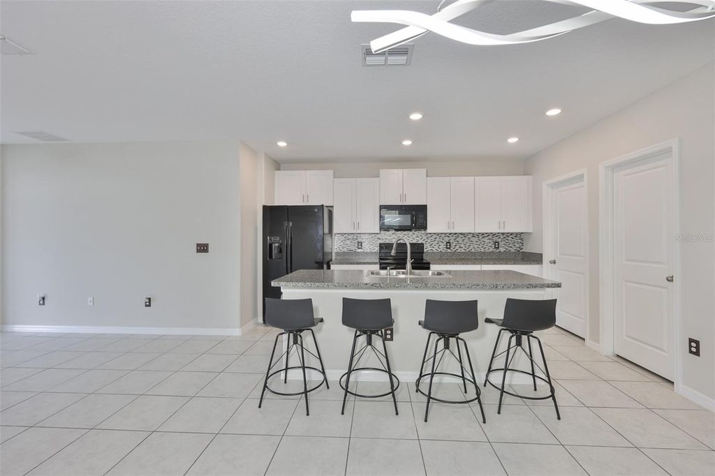 Image 9 of property listing at 797 OLIVE CONCH STREET, Ruskin, FL 33570