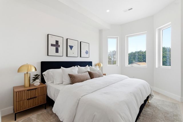 28 Swan Ave. PH, Boston, MA 02128
