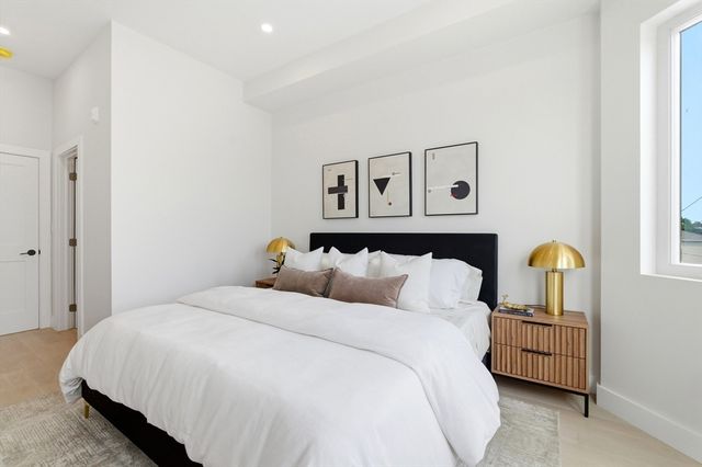 28 Swan Ave. PH, Boston, MA 02128