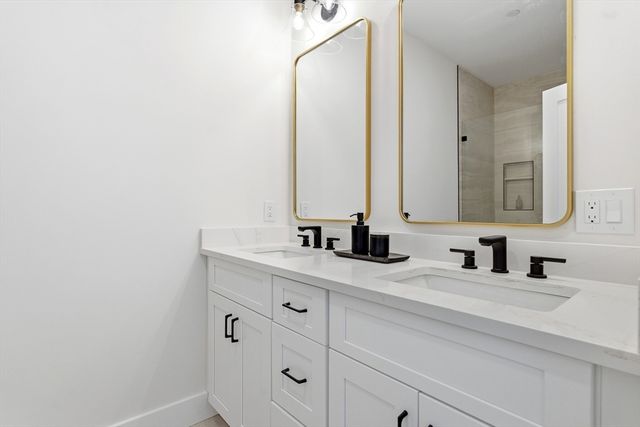 28 Swan Ave. PH, Boston, MA 02128