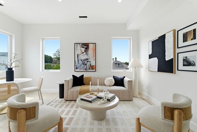 28 Swan Ave. PH, Boston, MA 02128