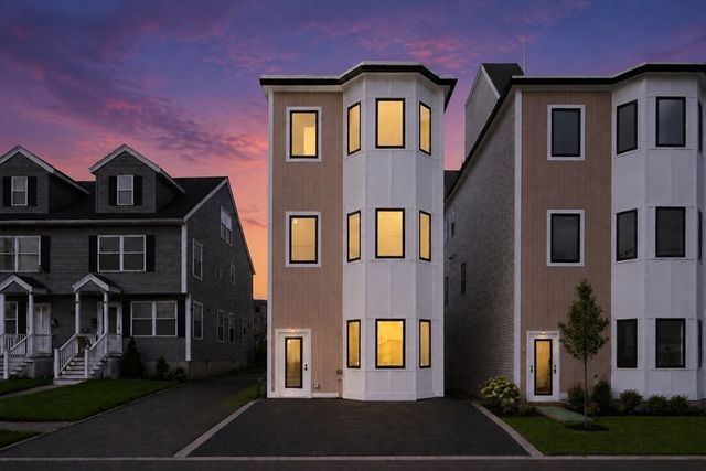 28 Swan Ave. PH, Boston, MA 02128