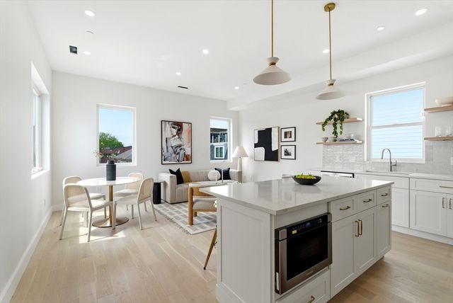 28 Swan Ave. PH, Boston, MA 02128