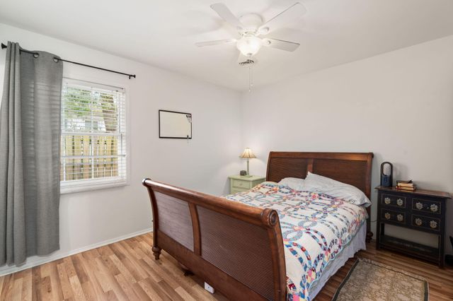 1517 Brookbank Avenue, Charleston, SC 29412