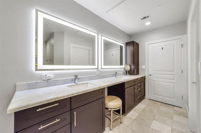 3333 Allen Parkway 710, Houston, TX 77019