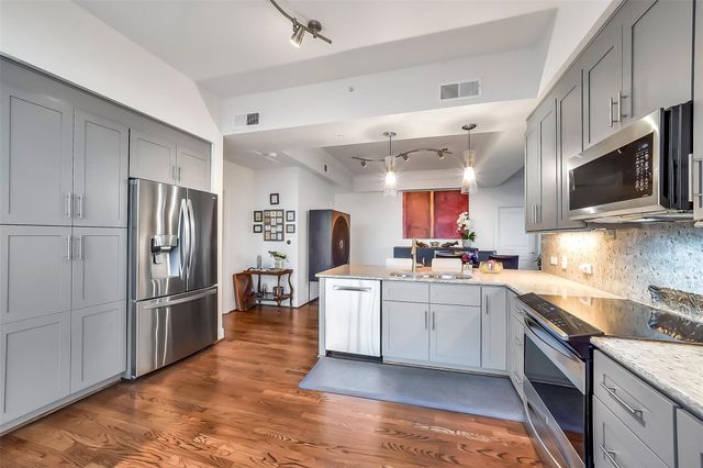 3333 Allen Parkway 710, Houston, TX 77019