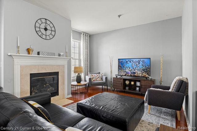 25445 Saint James, Southfield, MI 48075