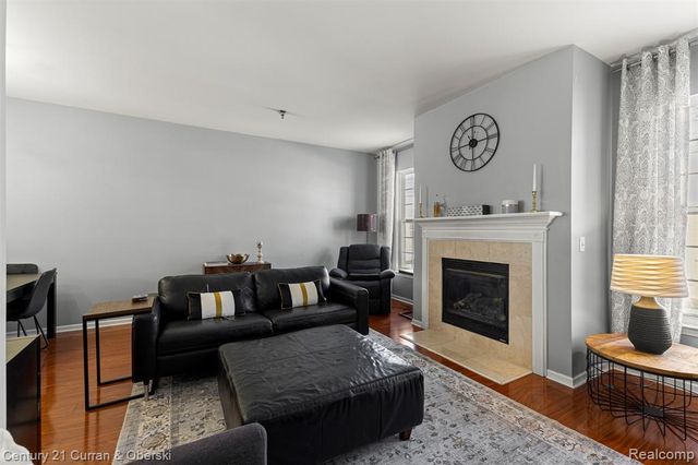 25445 Saint James, Southfield, MI 48075