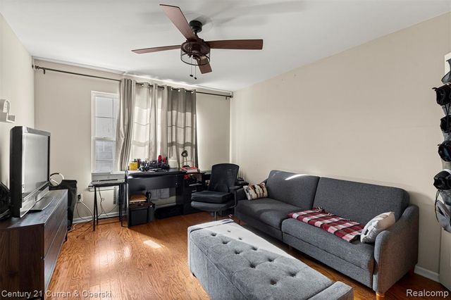 25445 Saint James, Southfield, MI 48075