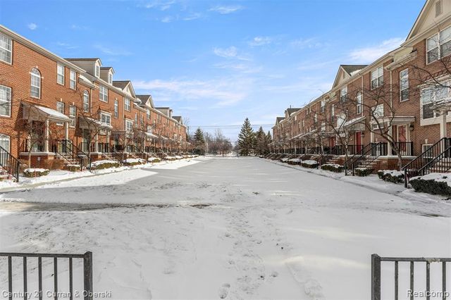 25445 Saint James, Southfield, MI 48075