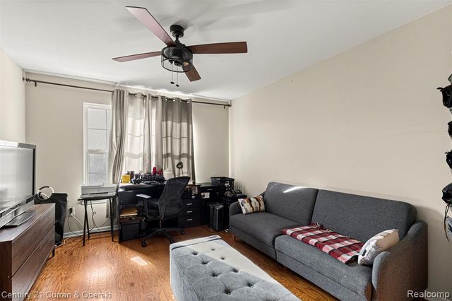 25445 Saint James, Southfield, MI 48075