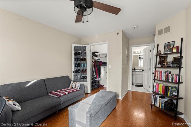 25445 Saint James, Southfield, MI 48075