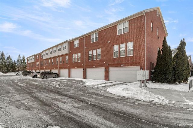 25445 Saint James, Southfield, MI 48075