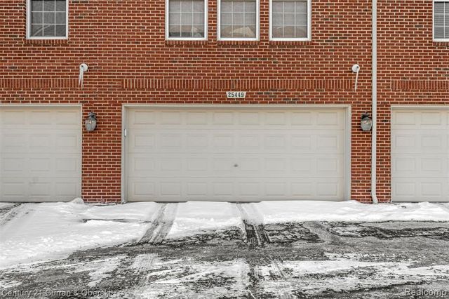 25445 Saint James, Southfield, MI 48075