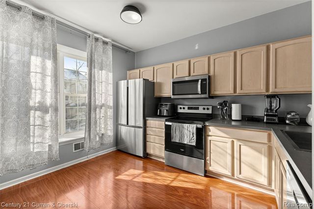 25445 Saint James, Southfield, MI 48075