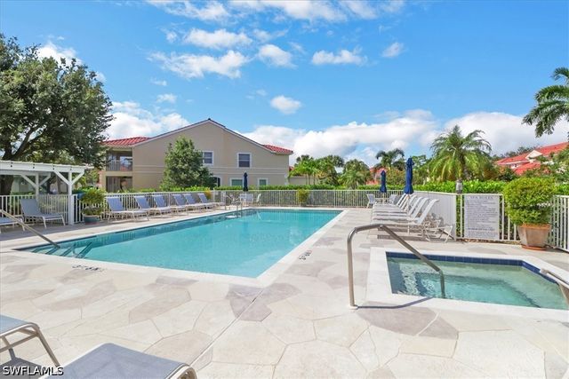 890 Eastham WAY Q102, Naples, FL 34104