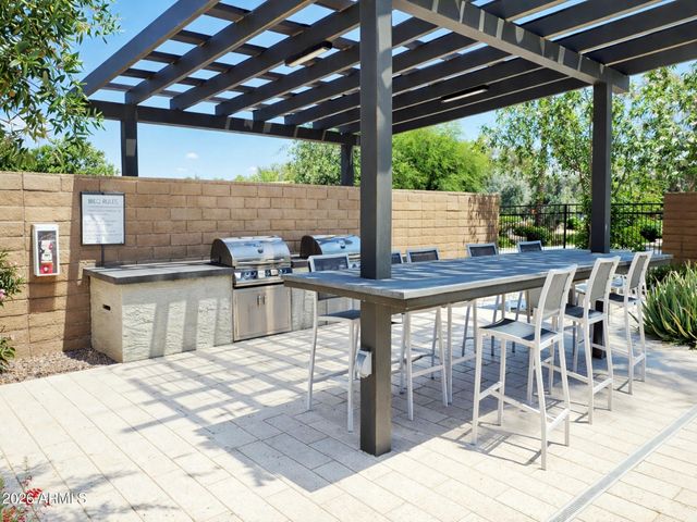 1303 W BLUEJAY Drive, Chandler, AZ 85286