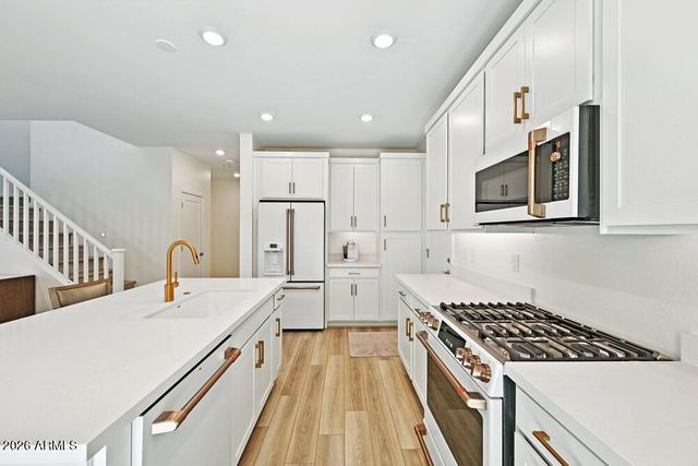 1303 W BLUEJAY Drive, Chandler, AZ 85286