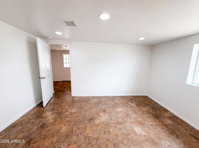 2722 E NISBET Road, Phoenix, AZ 85032