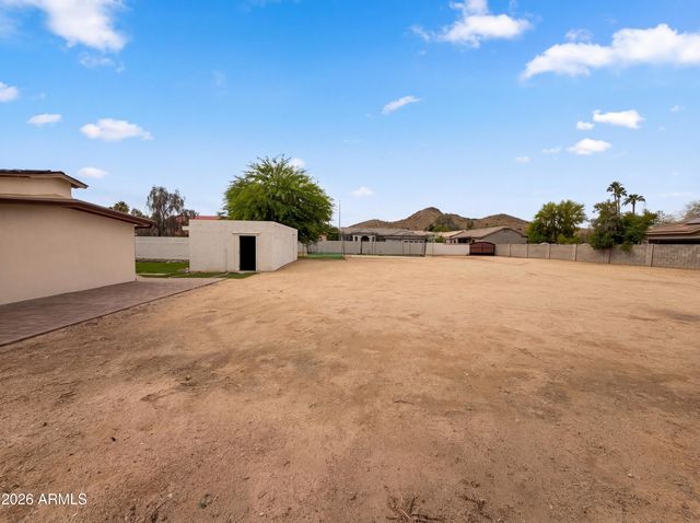 2722 E NISBET Road, Phoenix, AZ 85032