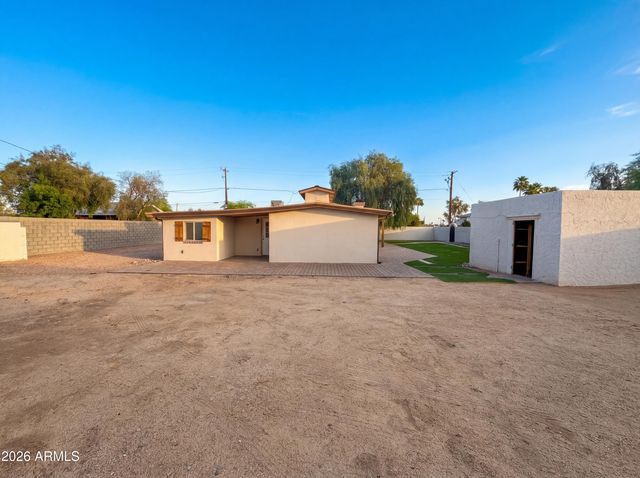 2722 E NISBET Road, Phoenix, AZ 85032