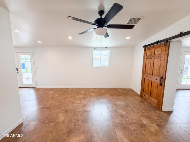 2722 E NISBET Road, Phoenix, AZ 85032