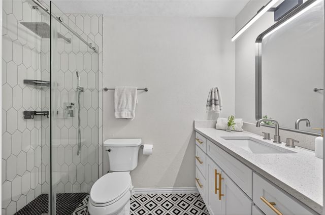 1025 Bellflower Drive, Carrollton, TX 75007