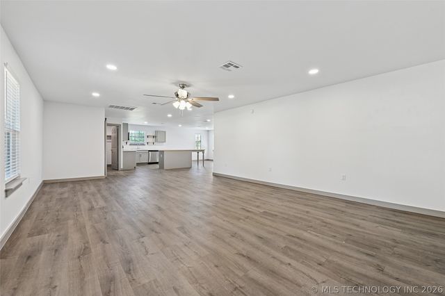 20976 E 65th Street S, Broken Arrow, OK 74014