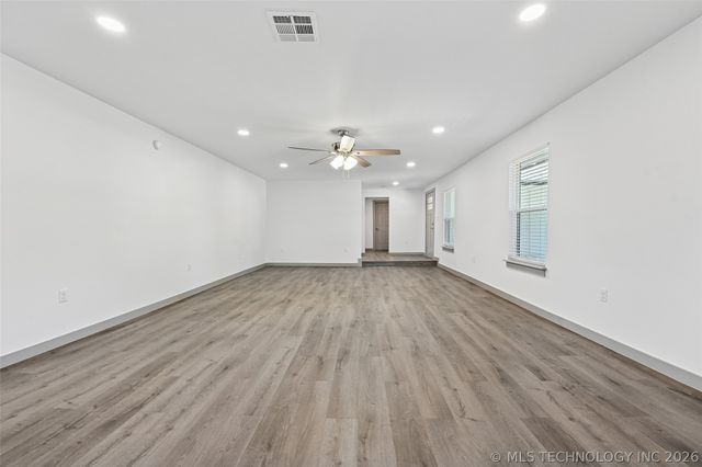 20976 E 65th Street S, Broken Arrow, OK 74014