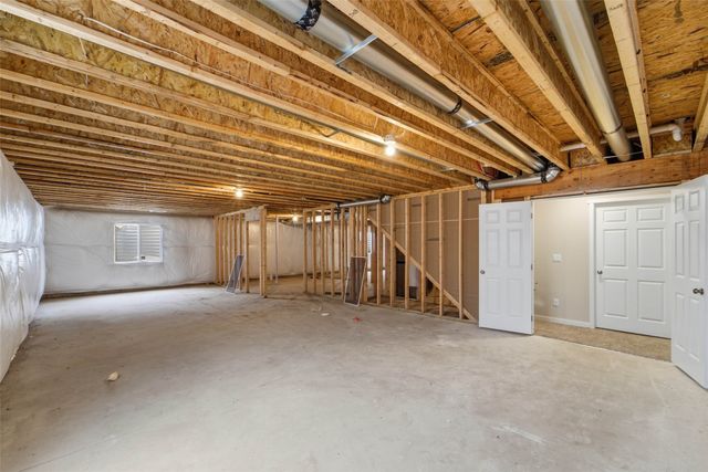 403 Varley Lane, Stuart, IA 50250
