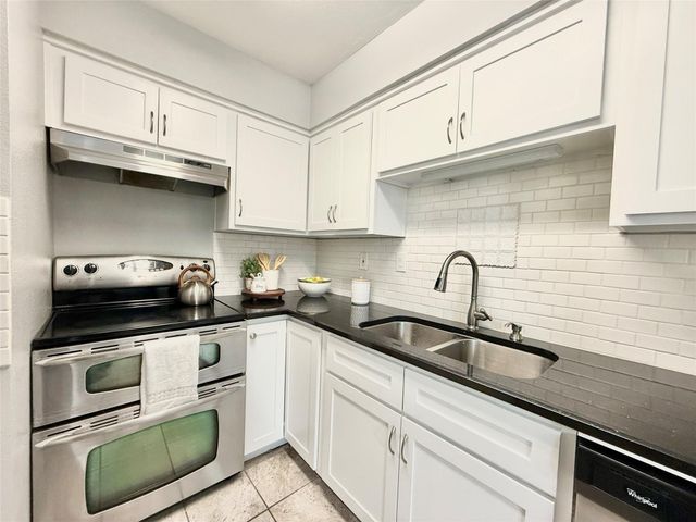 5100 Allendale Road 206, Houston, TX 77017