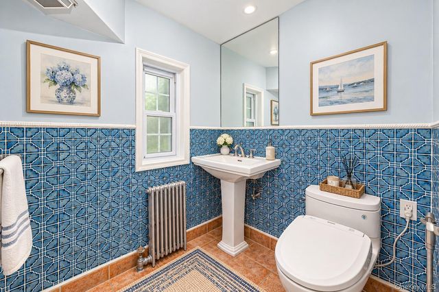 7 Highmeadow Road, Manhasset, NY 11030