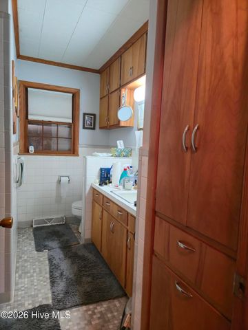 1221 Crescent Drive, Elizabeth City, NC 27909