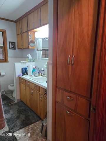 1221 Crescent Drive, Elizabeth City, NC 27909