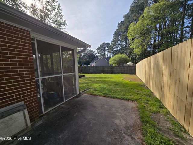 1221 Crescent Drive, Elizabeth City, NC 27909