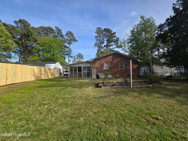 1221 Crescent Drive, Elizabeth City, NC 27909