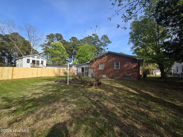 1221 Crescent Drive, Elizabeth City, NC 27909