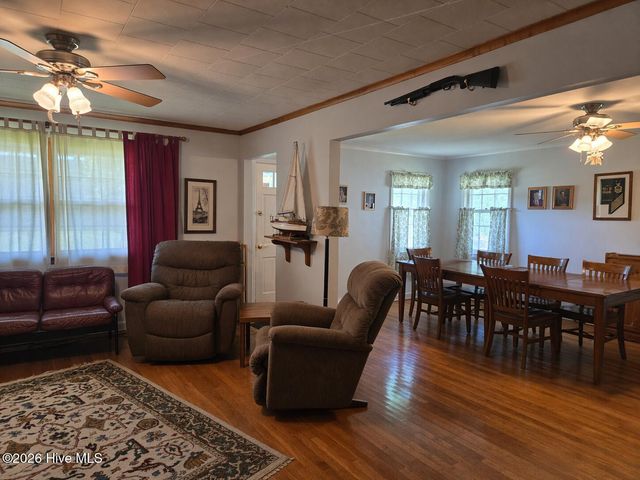 1221 Crescent Drive, Elizabeth City, NC 27909