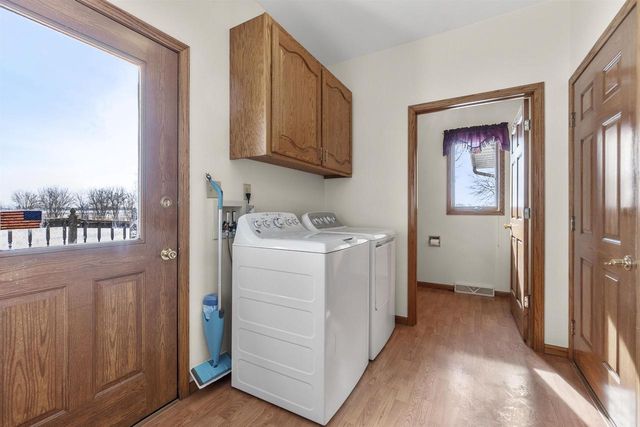 N9101 HASS ROAD, Van Dyne, WI 54979