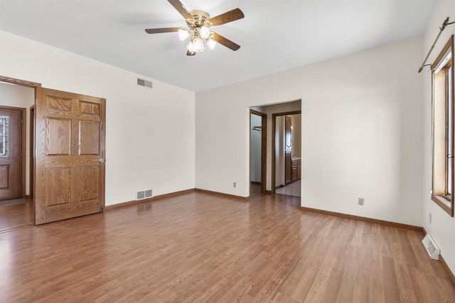 N9101 HASS ROAD, Van Dyne, WI 54979