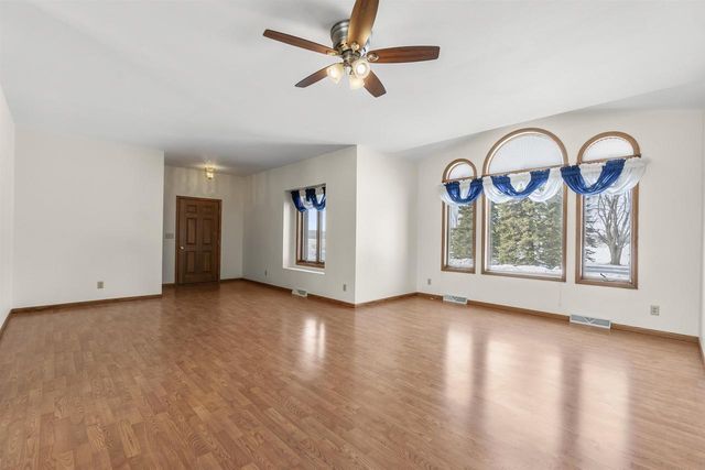 N9101 HASS ROAD, Van Dyne, WI 54979