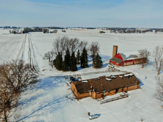 N9101 HASS ROAD, Van Dyne, WI 54979