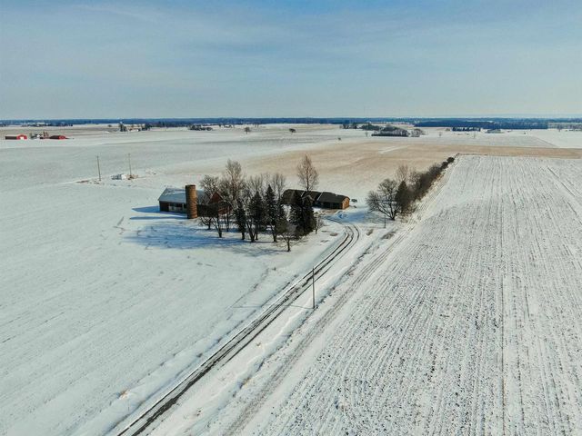 N9101 HASS ROAD, Van Dyne, WI 54979