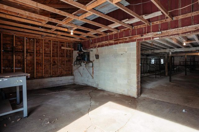 N9101 HASS ROAD, Van Dyne, WI 54979