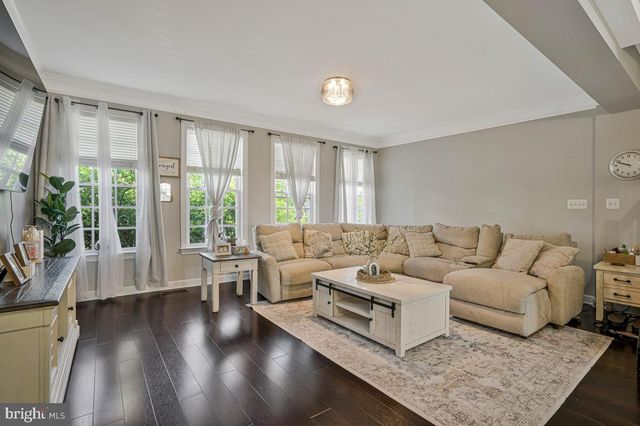10613 BRISTOW STATION DR, Bristow, VA 20136