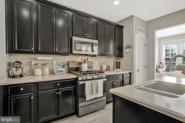 10613 BRISTOW STATION DR, Bristow, VA 20136