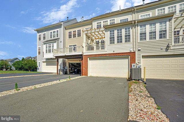 10613 BRISTOW STATION DR, Bristow, VA 20136