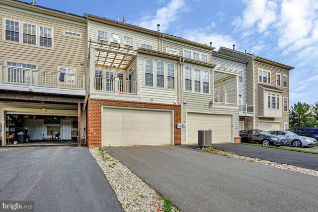 10613 BRISTOW STATION DR, Bristow, VA 20136